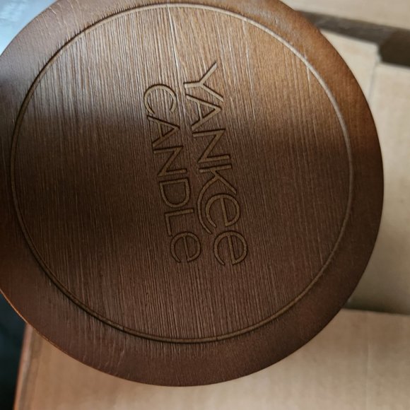 Brand New ! Yankee Candle Outdoor Large Ocean Hibiscus 2-Wick - Picture 3 of 6